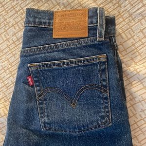 Levi’s Wedgie Straight Jean